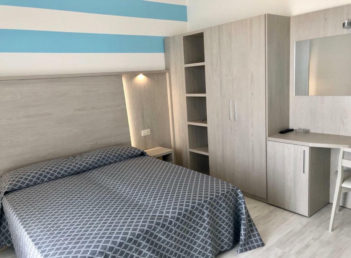 Hotel Admiral Bellaria-Igea Marina Ngoại thất bức ảnh